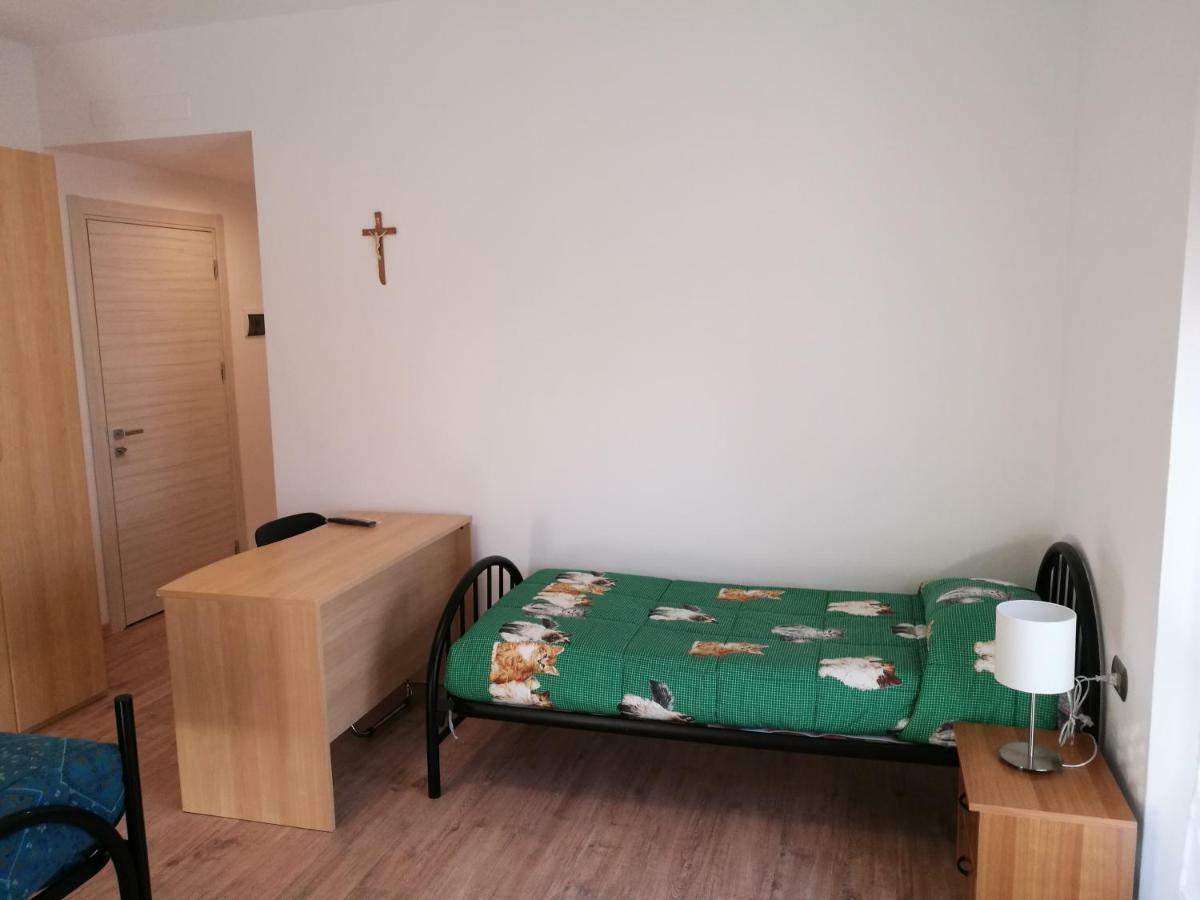 House Degli Angeli Rooms Assisi Bagian luar foto
